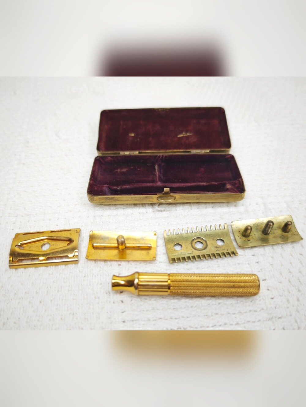Vintage Gilette safety razor with brass travel case - Picture 3 of 6